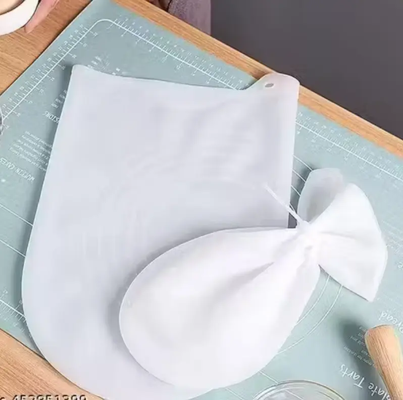 Kitchen flexible food grade silicone dough maker bag - flexible & easy to make dough (Easy return)